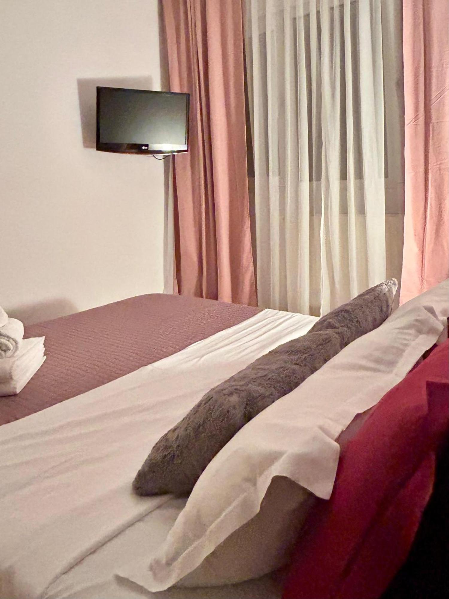 Chic Escape One - Free Parking Apartment บราชอฟ ภายนอก รูปภาพ